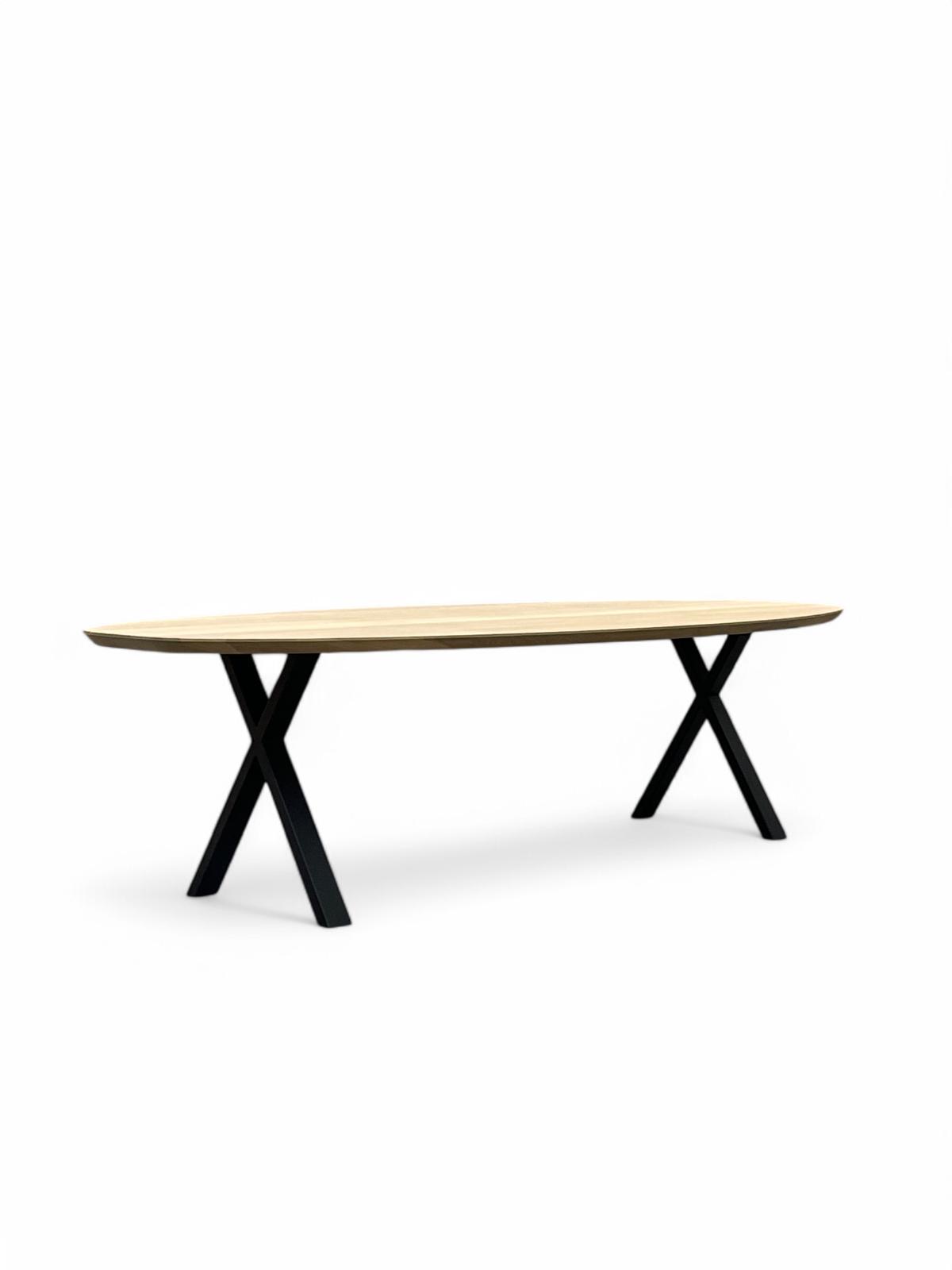 tafel in massieve eik fout ovaal Betran