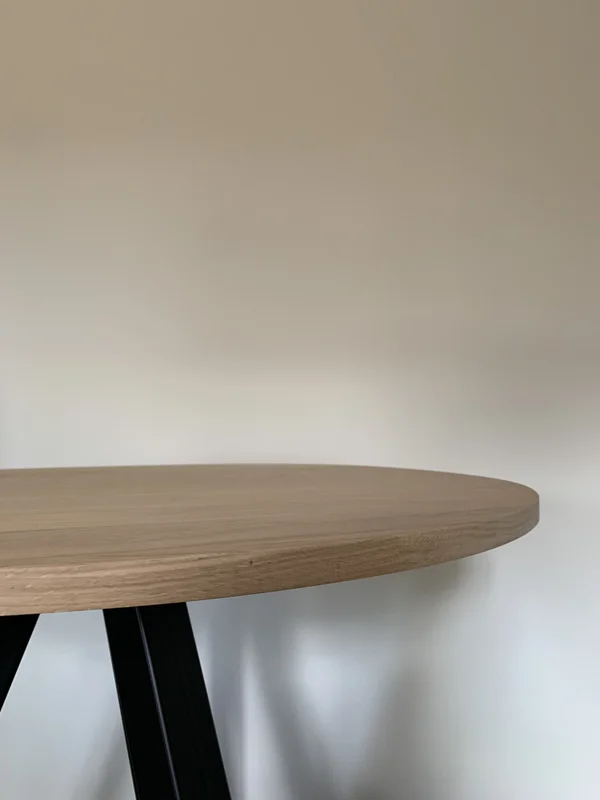Ronde eettafel in massieve eik 3-poot - Afbeelding 4