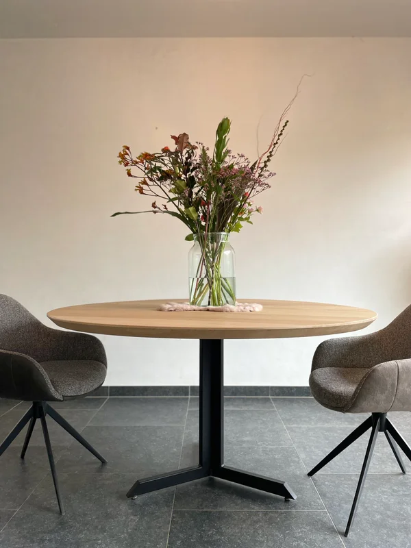 Ronde eikentafel Julio 3 poot