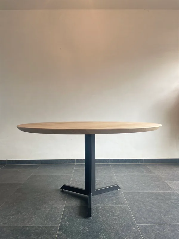 Ronde eikentafel Julio 3 poot - Afbeelding 3
