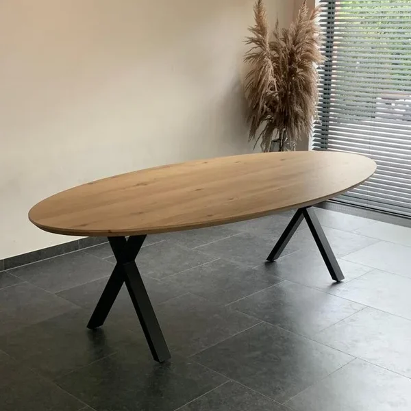 Eettafel in massieve eik ovaal Betran