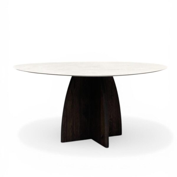 Tafel keramiek organisch Cono massief eiken
