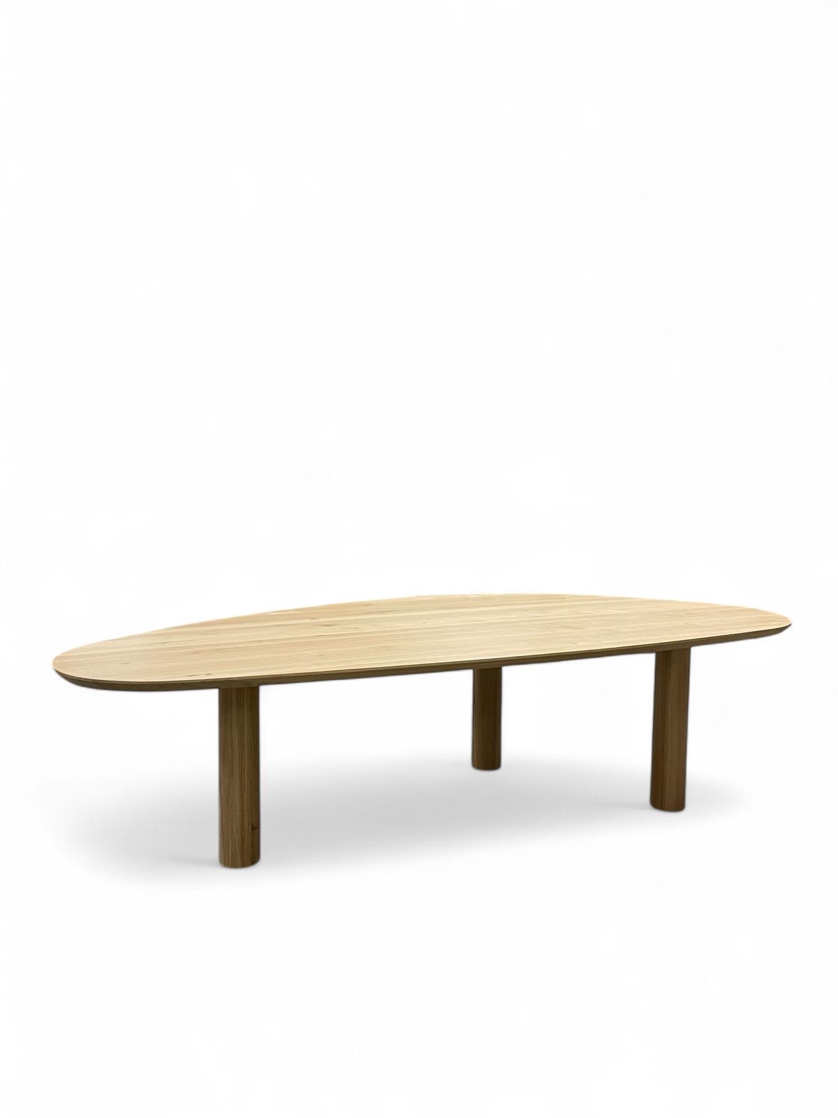tafel kiezel in massieve eik Ebonu