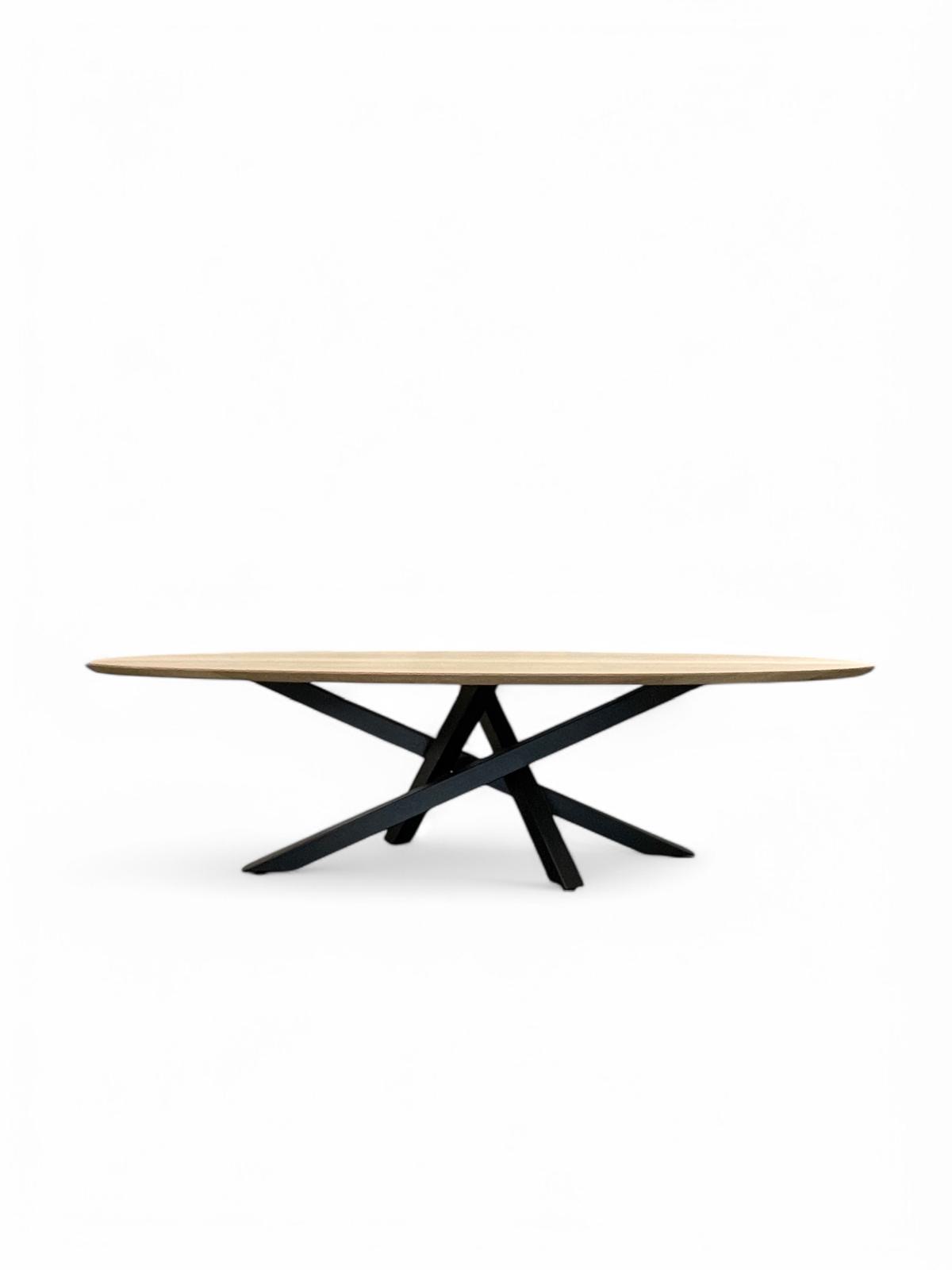 tafel in massieve eik fout ovaal Twist